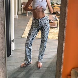 ZARA Printed Straight Leg Jeans 
Size EUR 34 - USA - 2 MEX